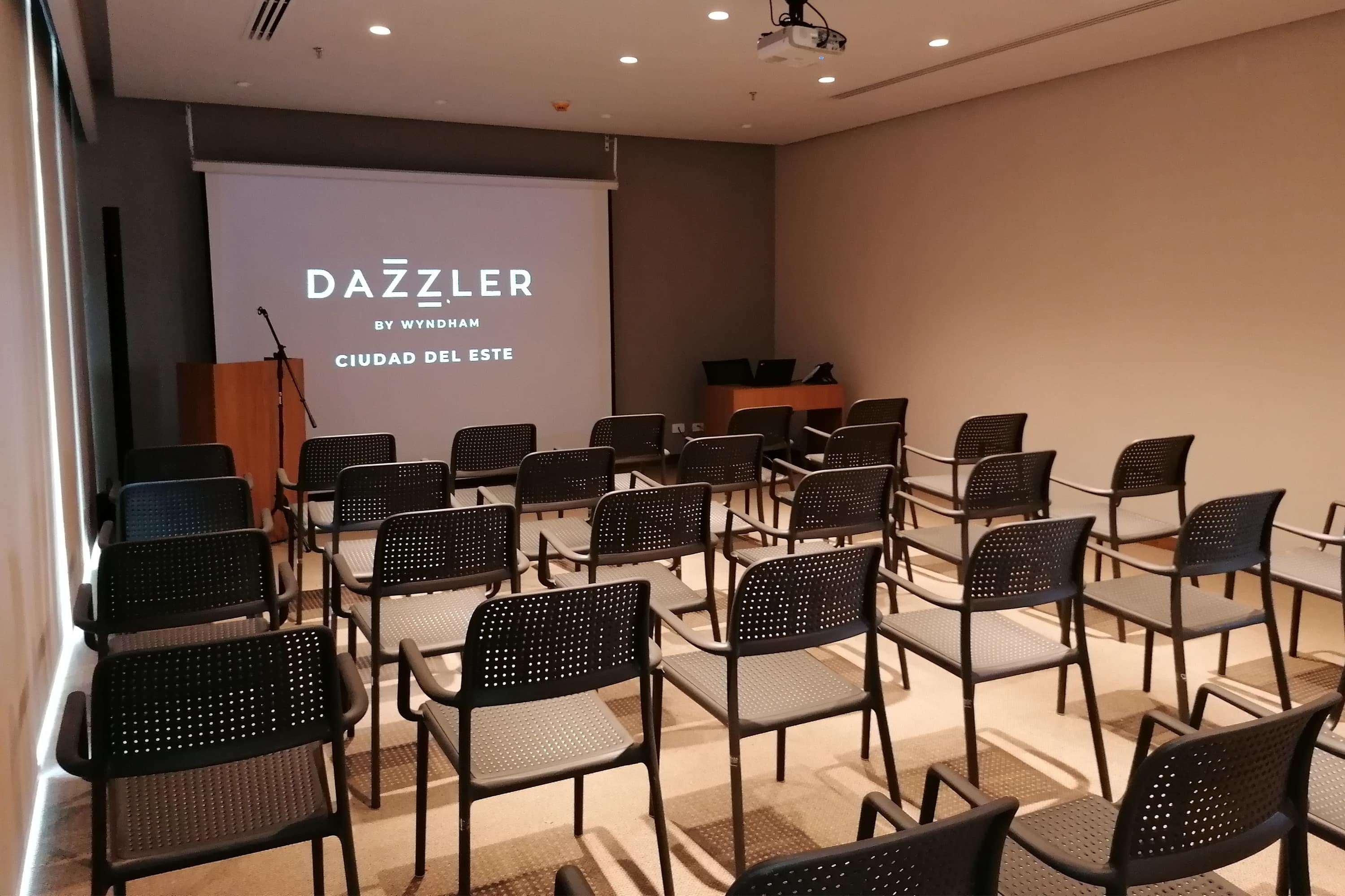 Dazzler By Wyndham Ciudad Del Este Exterior photo
