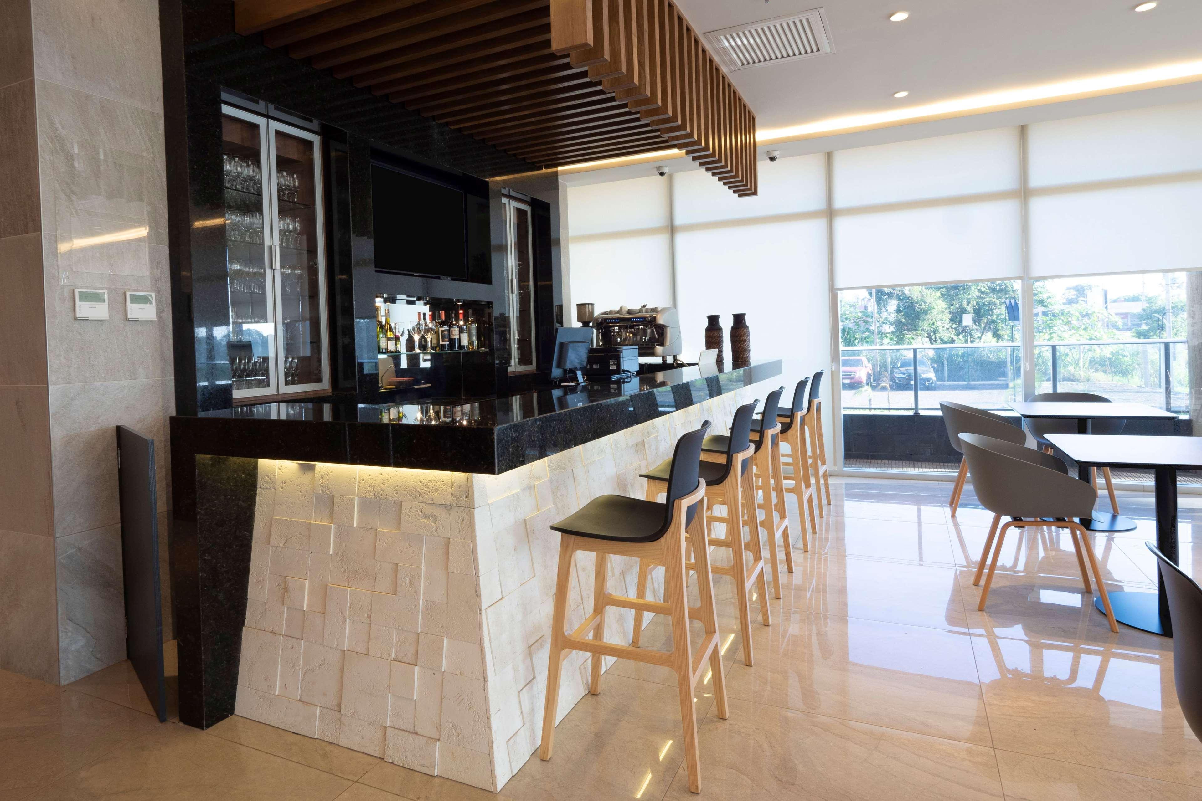 Dazzler By Wyndham Ciudad Del Este Exterior photo