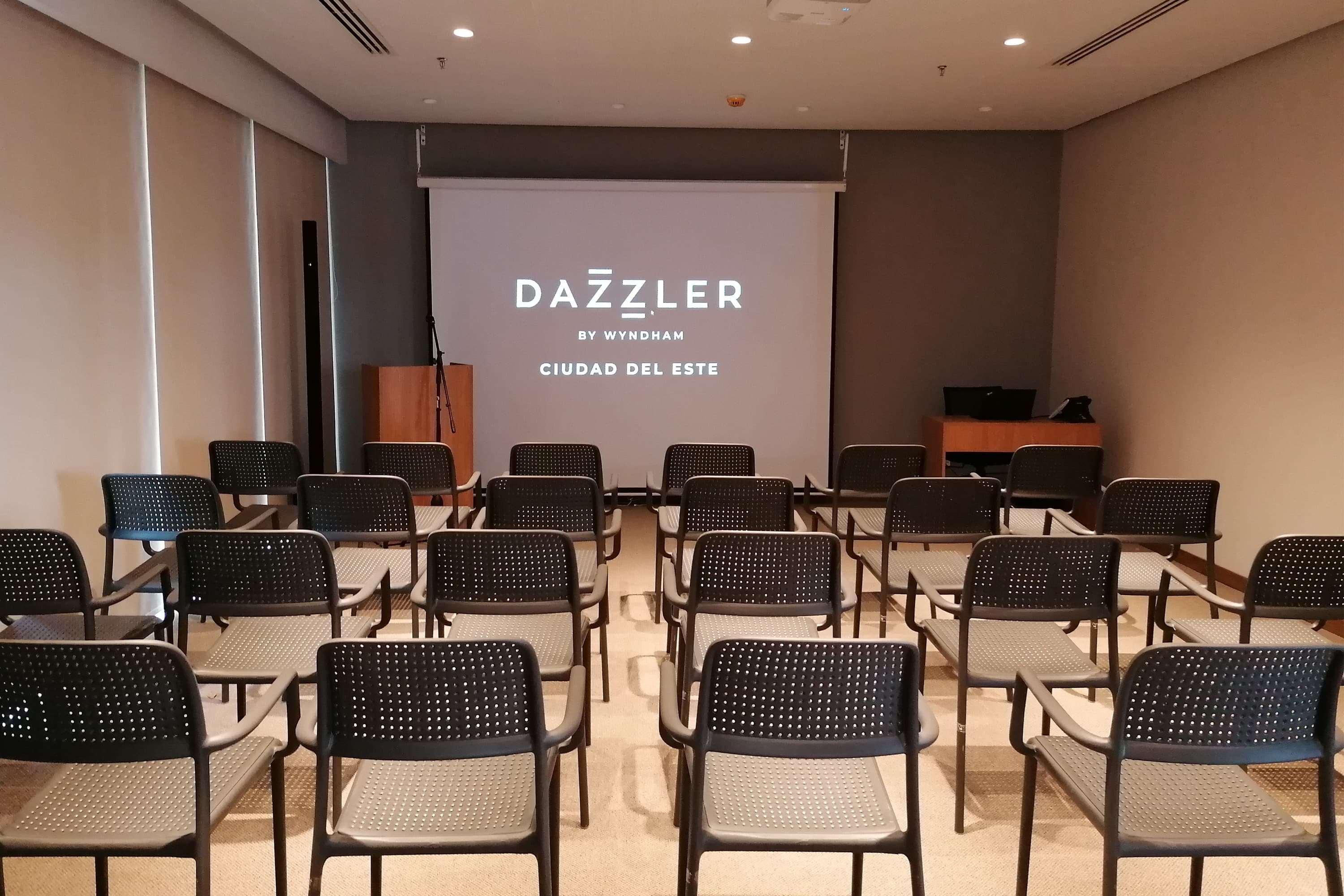 Dazzler By Wyndham Ciudad Del Este Exterior photo